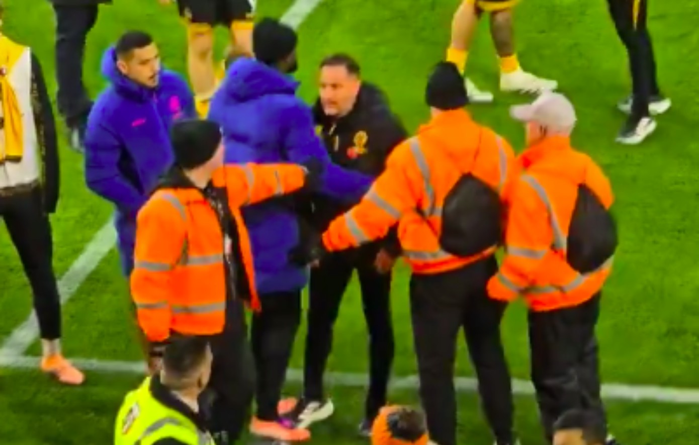 Premier League: Ο Βίτορ Περέιρα πήγε να… ορμήξει σε οπαδούς της Γουλβς που ζητούσαν την απόλυσή του