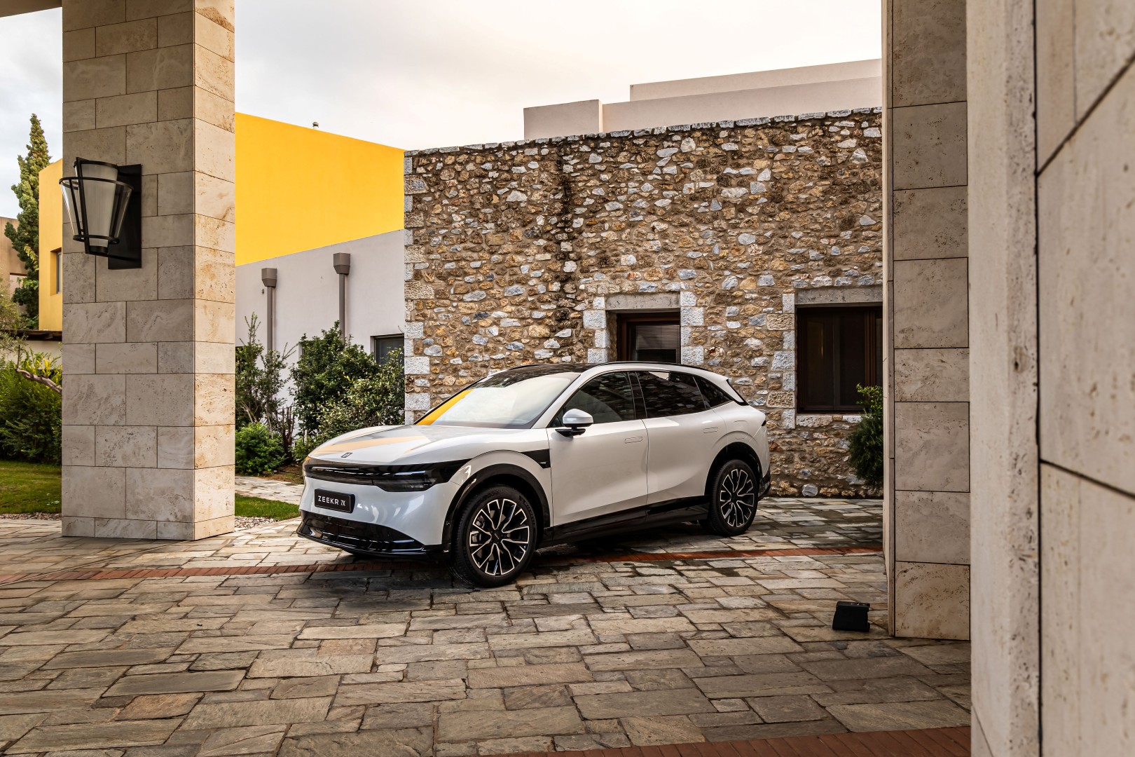 Zeekr Exclusive Experience: Πρώτη γνωριμία στο Costa Navarino Zeekr Exclusive Experience: Πρώτη γνωριμία στο Costa Navarino