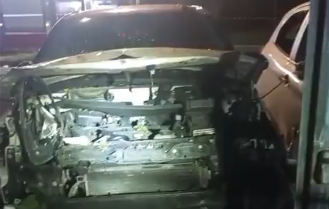 Βόμβα κατέστρεψε το αυτοκίνητο γνωστού Ιταλού δημοσιογράφου που ασχολείται με υποθέσεις διαφθοράς