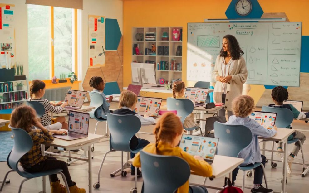 Δάσκαλος αποκαλύπτει τι έχει χαθεί από τις οικογένειες και τα σχολεία σήμερα