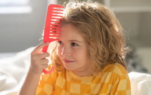 Μπορούν τα μαλλιά να αποκαλύψουν το άγχος του παιδιού; Η επιστήμη απαντά