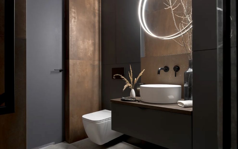 5 πράγματα που κάνουν το μικρό σου μπάνιο να δείχνει πάντα ακατάστατο