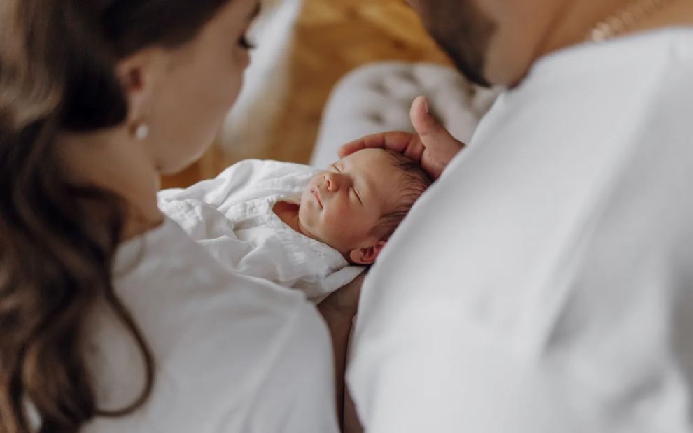 Πρώτες 6 εβδομάδες με το μωρό: Ο πλήρης οδηγός για να μη σου λείψει τίποτα