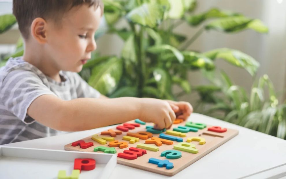 Όταν η ορθογραφία γίνεται παιχνίδι: 10 ιδέες που θα λατρέψει το παιδί σας