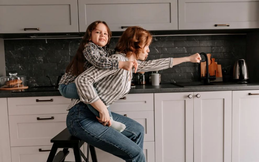 «Νόμιζα ότι αν κάνω όλα αυτά, θα είμαι η τέλεια μαμά… αλλά δεν ισχύει»