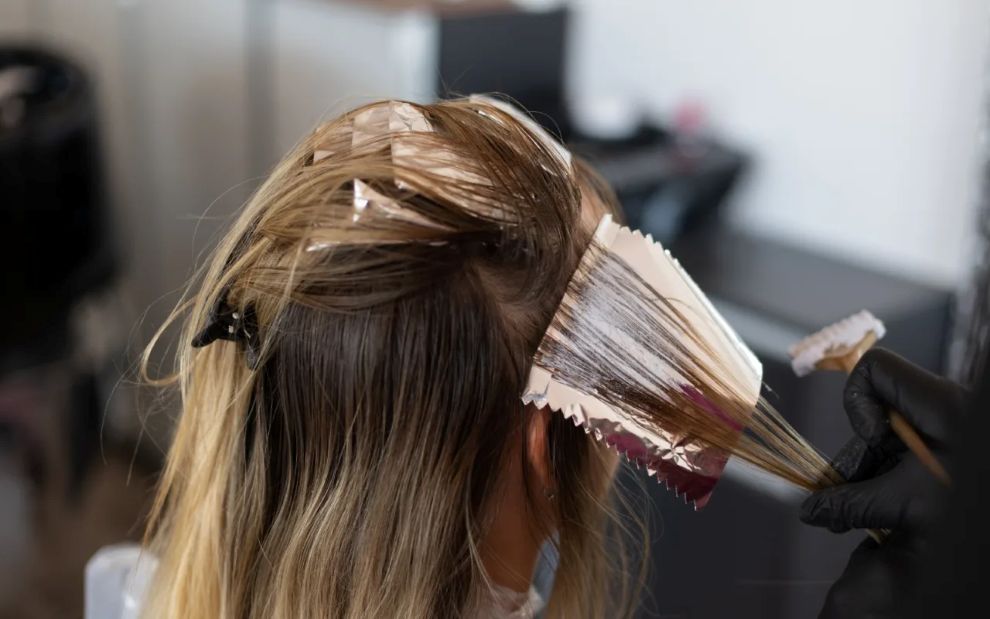 Τελικά τι ισχύει; Μπορείς να βάψεις τα μαλλιά σου ενώ είσαι έγκυος;