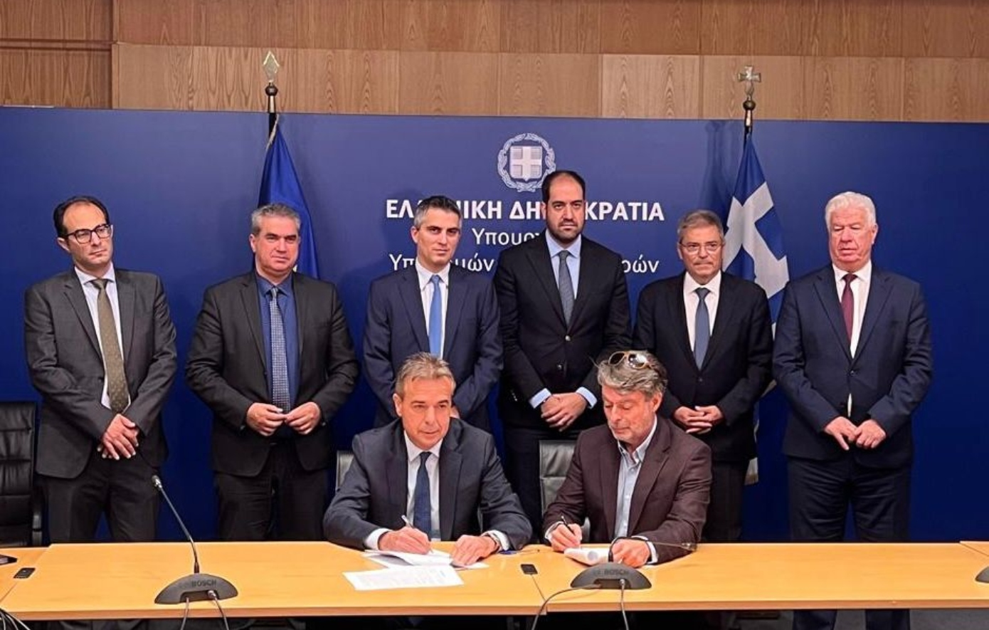 Χρίστος Δήμας: Υπεγράφη η σύμβαση για την επισκευή σεισμόπληκτων εργατικών κατοικιών στο Ληξούρι
