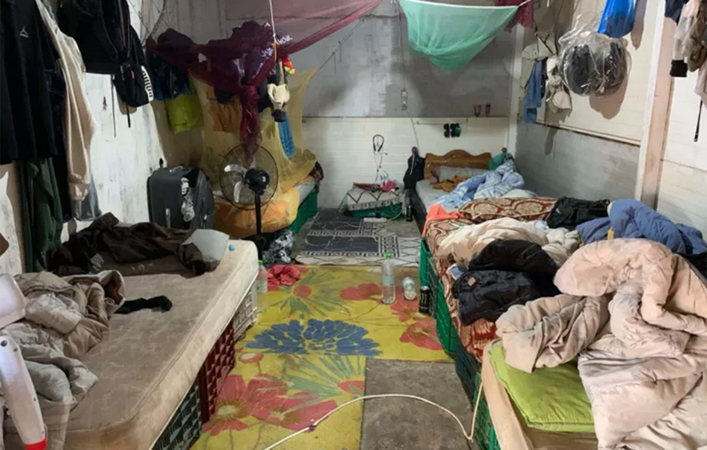 Το «ελληνικό FBI» στα παραπήγματα των αλλοδαπών εργατών γης Το «ελληνικό FBI» στα παραπήγματα των αλλοδαπών εργατών γης