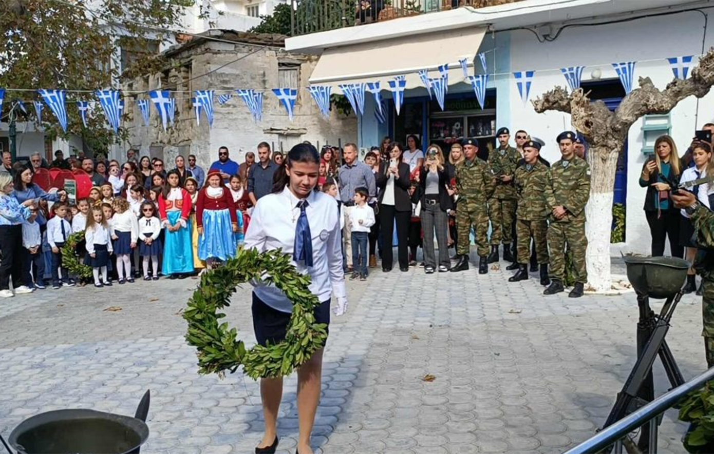 Οι Φουρνιώτες τίμησαν με υπερηφάνεια την Εθνική Επέτειο του ΟΧΙ Οι Φουρνιώτες τίμησαν με υπερηφάνεια την Εθνική Επέτειο του ΟΧΙ
