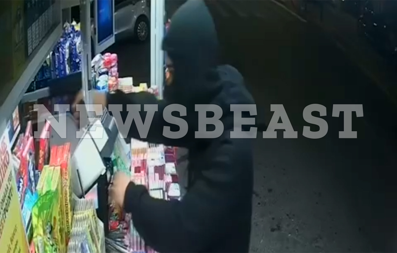 Βίντεο ντοκουμέντο καταγράφει ανήλικους ληστές με πιστόλι