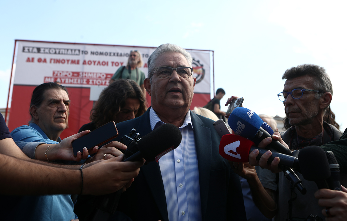 Κουτσούμπας για την απεργία πείνας του Πάνου Ρούτσι: «Όλος ο ελληνικός λαός είναι μαζί σου. Μέχρι την τελική δικαίωση»