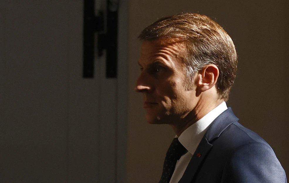 Στα «Τάρταρα» η δημοτικότητα του Μακρόν – Με την πλάτη στο τοίχο ο Γάλλος πρόεδρος που αναζητά τον νέο πρωθυπουργό της χώρας