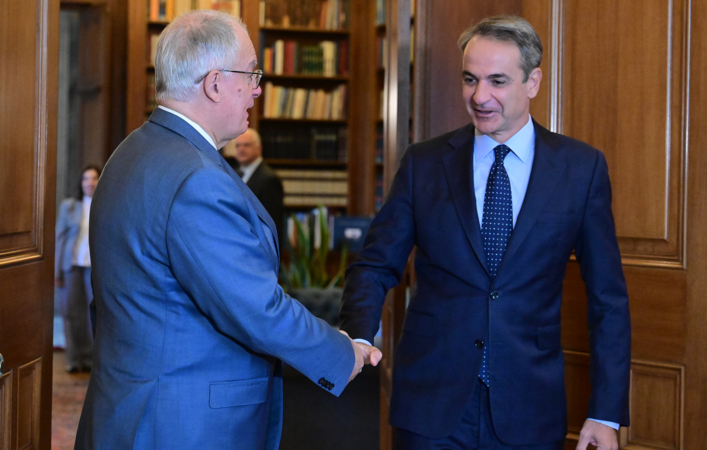 Κυριάκος Μητσοτάκης για Άγνωστο Στρατιώτη: Η φύλαξη στο υπουργείο Προστασίας και η συντήρηση στο Εθνικής Άμυνας