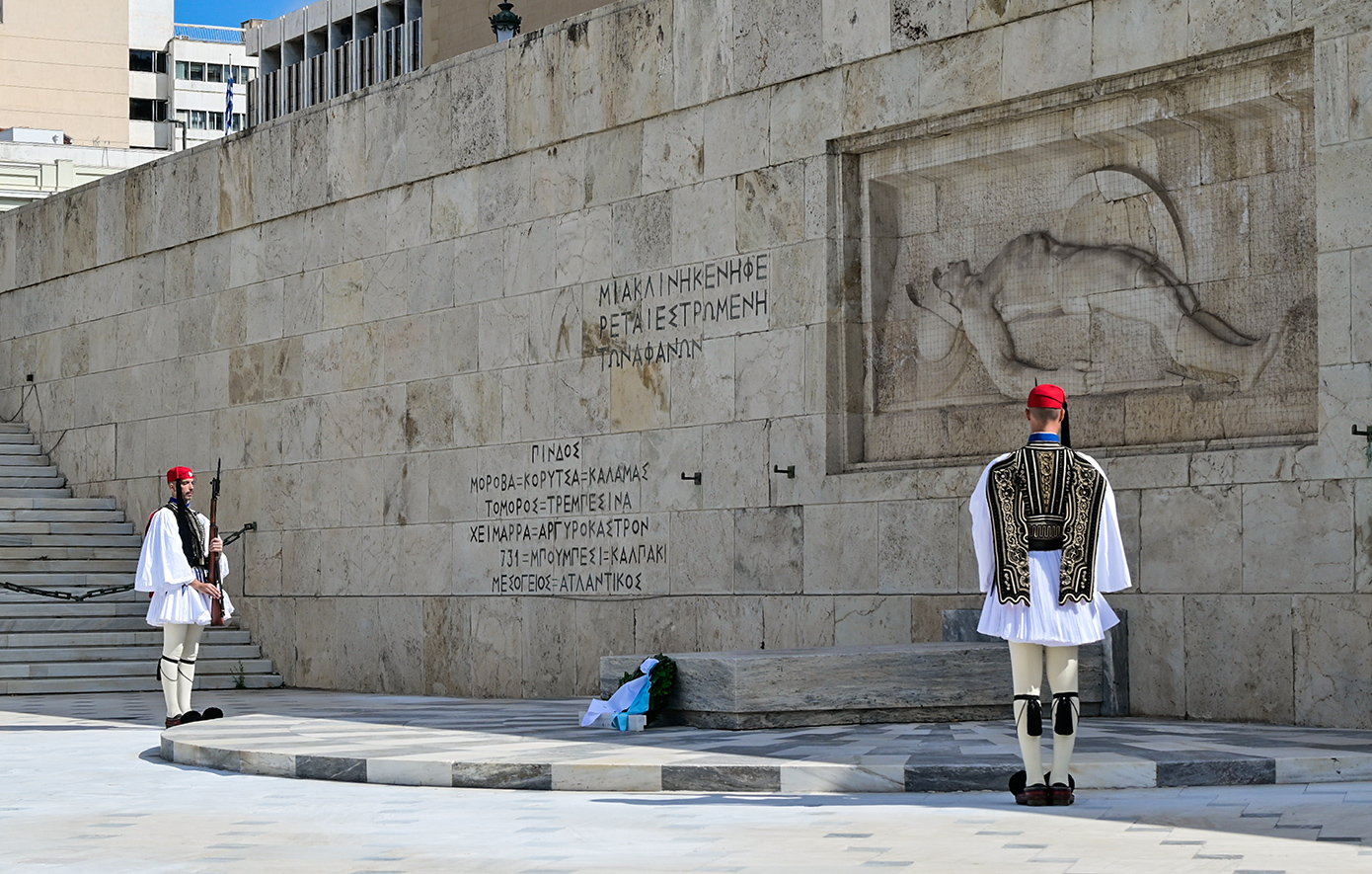 Κυριάκος Μητσοτάκης για Άγνωστο Στρατιώτη: Η φύλαξη στο υπουργείο Προστασίας και η συντήρηση στο Εθνικής Άμυνας