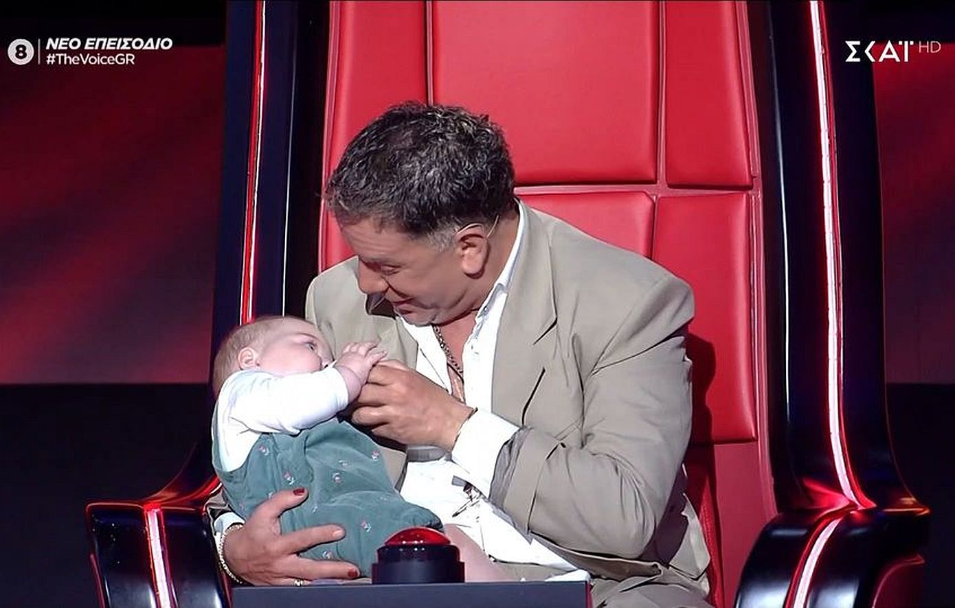The Voice: Το μωρό προκάλεσε αναστάτωση στους coaches: Σε ρόλο&#8230; babysitter ο Γιώργος Μαζωνάκης