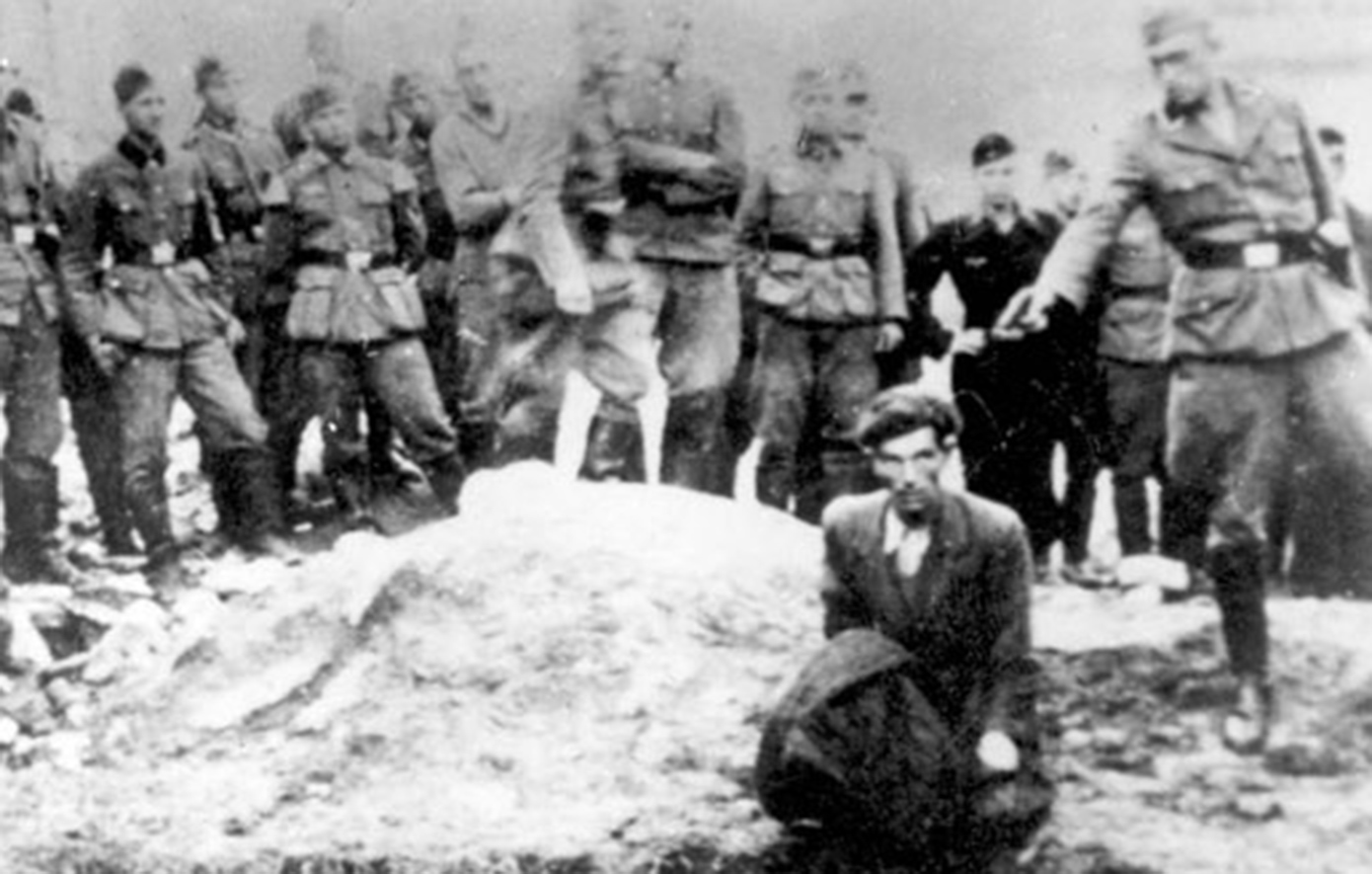 Το όνομα του ναζί εκτελεστή σε μια διαβόητη φωτογραφία του Β&#8217; Παγκοσμίου Πολέμου αποκαλύφθηκε με τη βοήθεια της ΑΙ