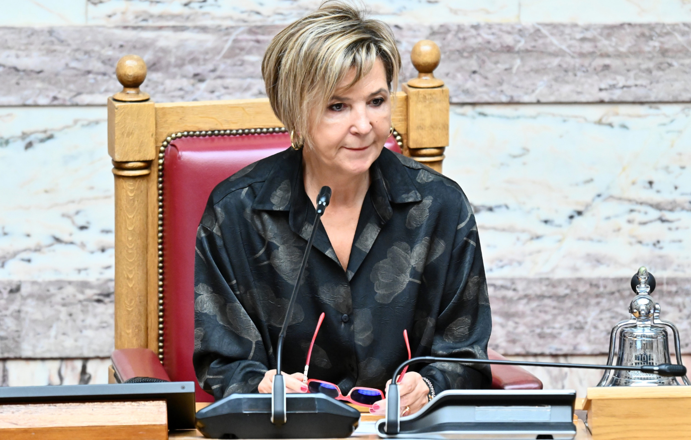 Η Όλγα Γεροβασίλη στηλιτεύει το λεκτικό επεισόδιο Βελόπουλου – Καιρίδη: «Η πολιτική δεν ασκείται με ύβρεις»