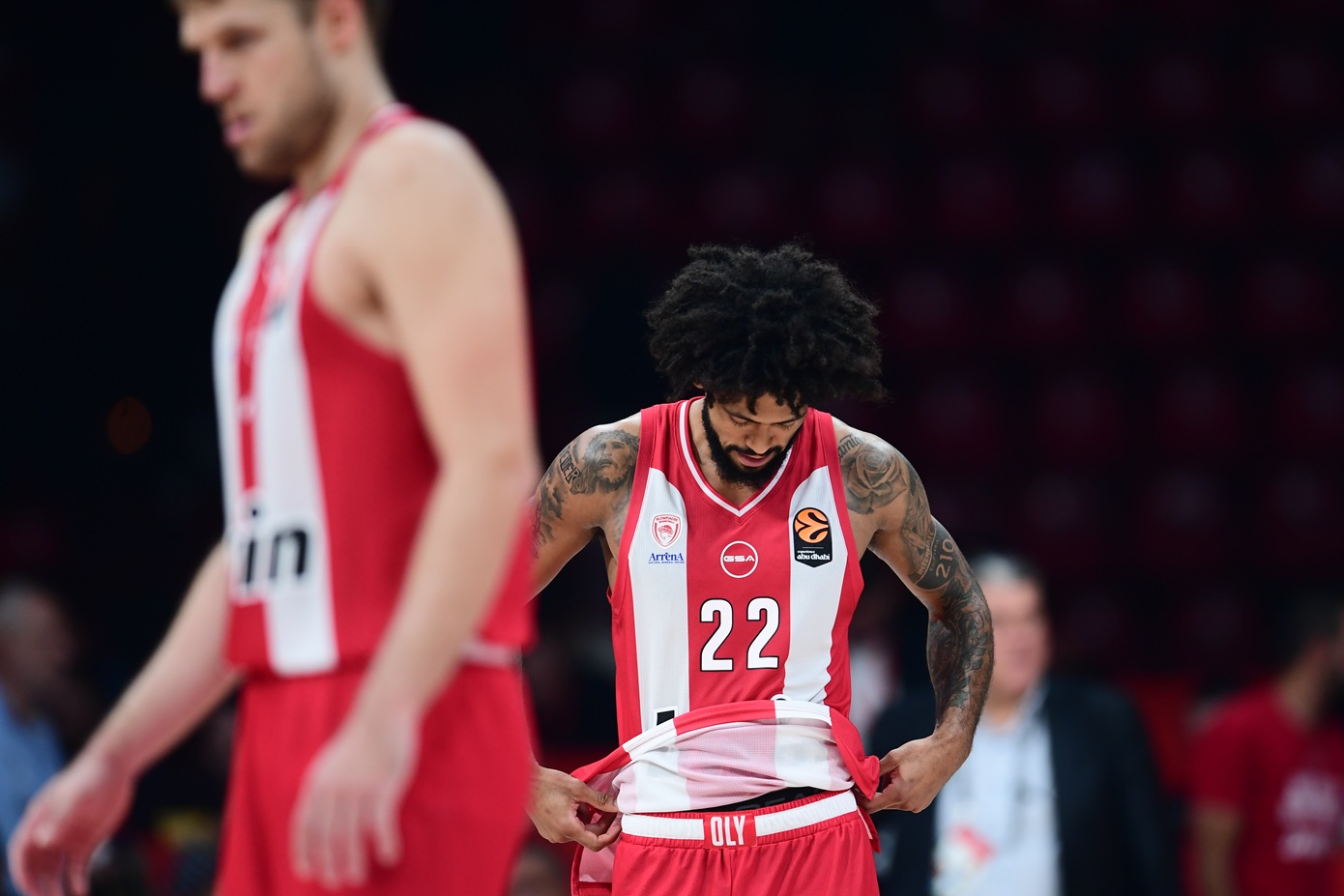 Δεύτερη ήττα για τον Ολυμπιακό στην Euroleague – Η Εφές πήρε τη νίκη στο ΣΕΦ με σκορ 78-82