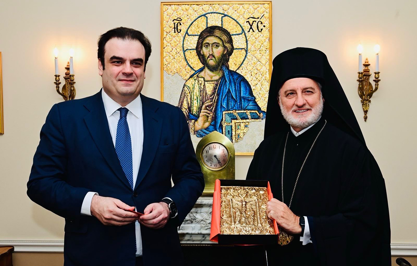 Τετ α τετ του Κυριάκου Πιερρακάκη με τον Αρχιεπίσκοπο Αμερικής Ελπιδοφόρο