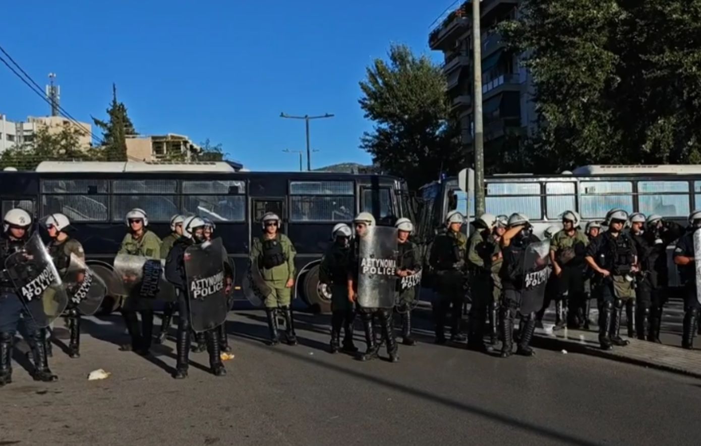 Συγκέντρωση διαμαρτυρίας στην Πανόρμου κατά της εκδήλωσης έξω από την πρεσβεία του Ισραήλ