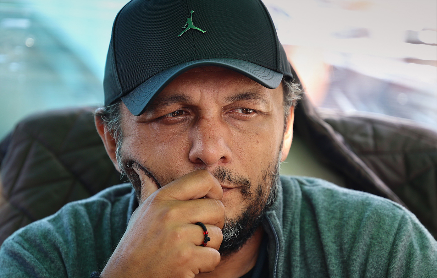 Τραγωδία Τεμπών: Αναβολή στην εκταφή του Ντένι Ρούτσι μετά από αίτημα της οικογένειας του