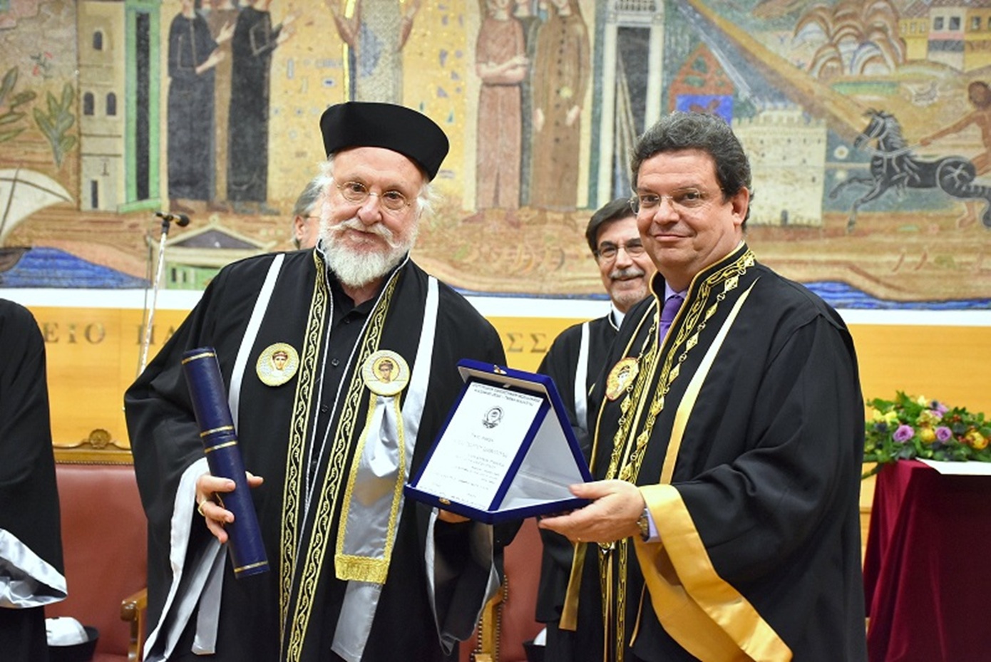Το ΑΠΘ και η τιμητική αναγνώριση στον Διονύση Σαββόπουλο – Συγκινούν οι δηλώσεις του μεγάλου καλλιτέχνη