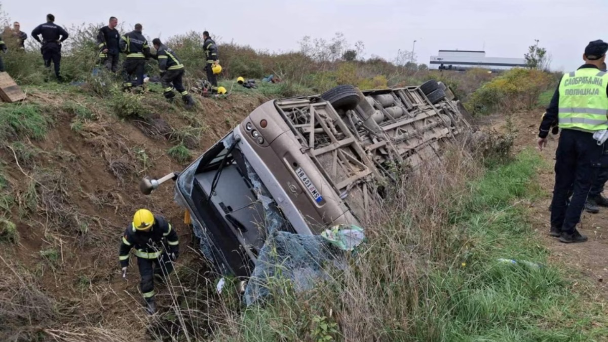 Τραγωδία στη Σερβία: Τρεις νεκροί και δεκάδες τραυματίες από ανατροπή λεωφορείου