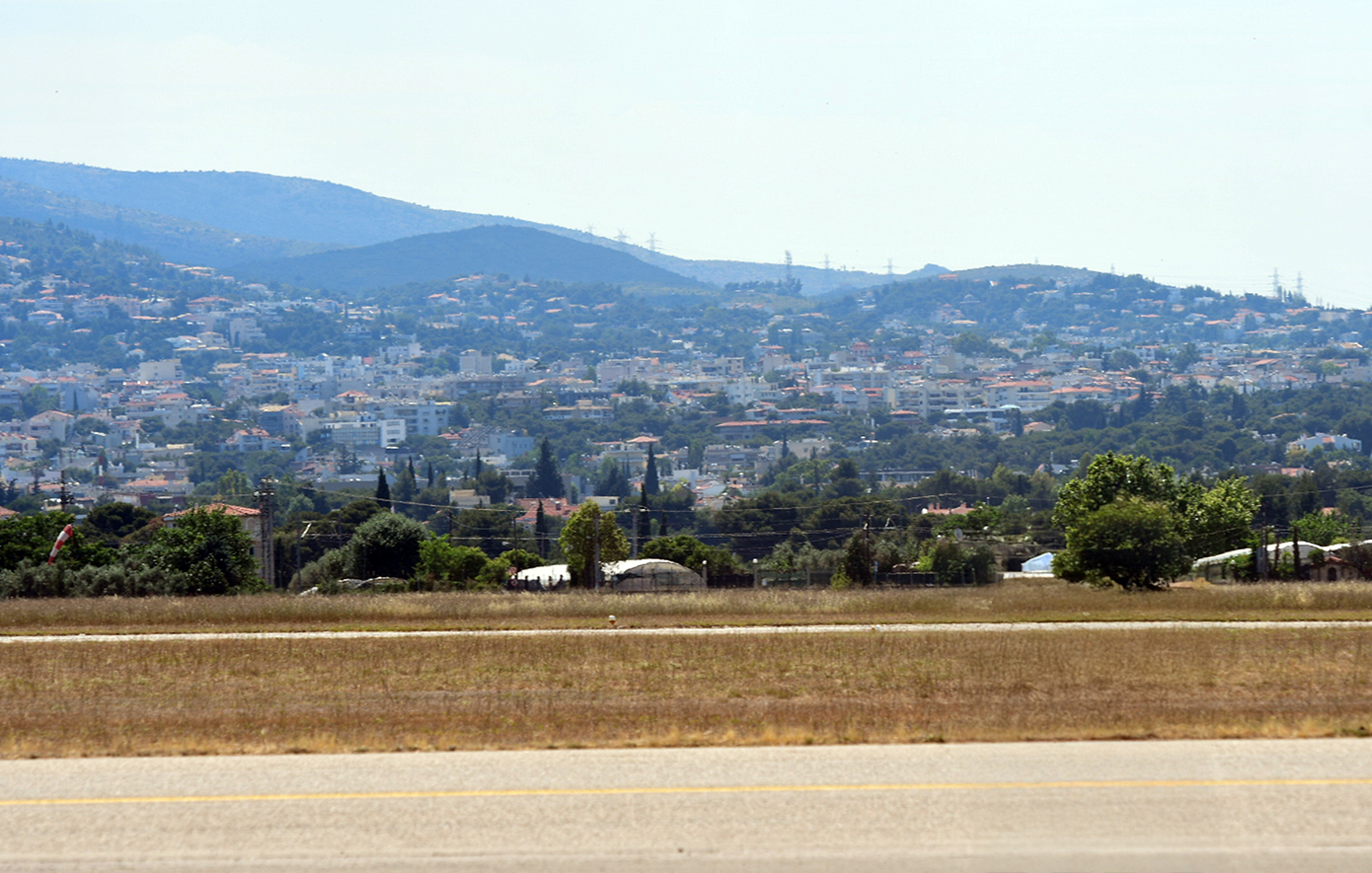 Έπεσε εκπαιδευτικό αεροσκάφος στο Τατόι &#8211; Αναφορές για έναν νεκρό και έναν τραυματία