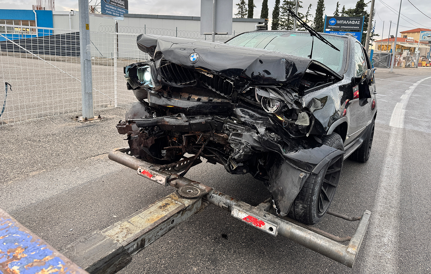 Τρεις νεκροί και δύο σοβαρά τραυματίες στη φονική καραμπόλα στο ύψος των Αφιδνών