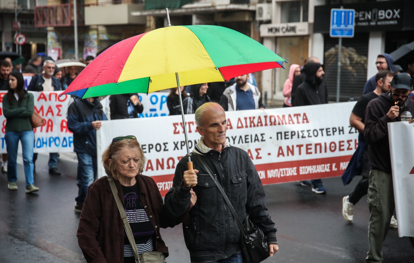 «Όχι στη 13ωρη δουλειά-σκλαβιά»: Απεργιακές συγκεντρώσεις και πορείες στο κέντρο της Θεσσαλονίκης