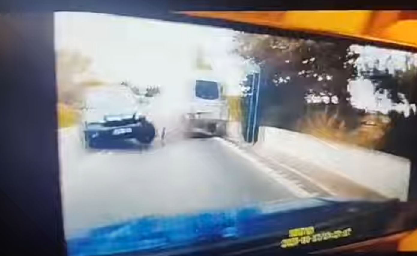 Συγκλονιστικό βίντεο με τη στιγμή που γίνεται καραμπόλα πέντε οχημάτων στη Θεσσαλονίκη