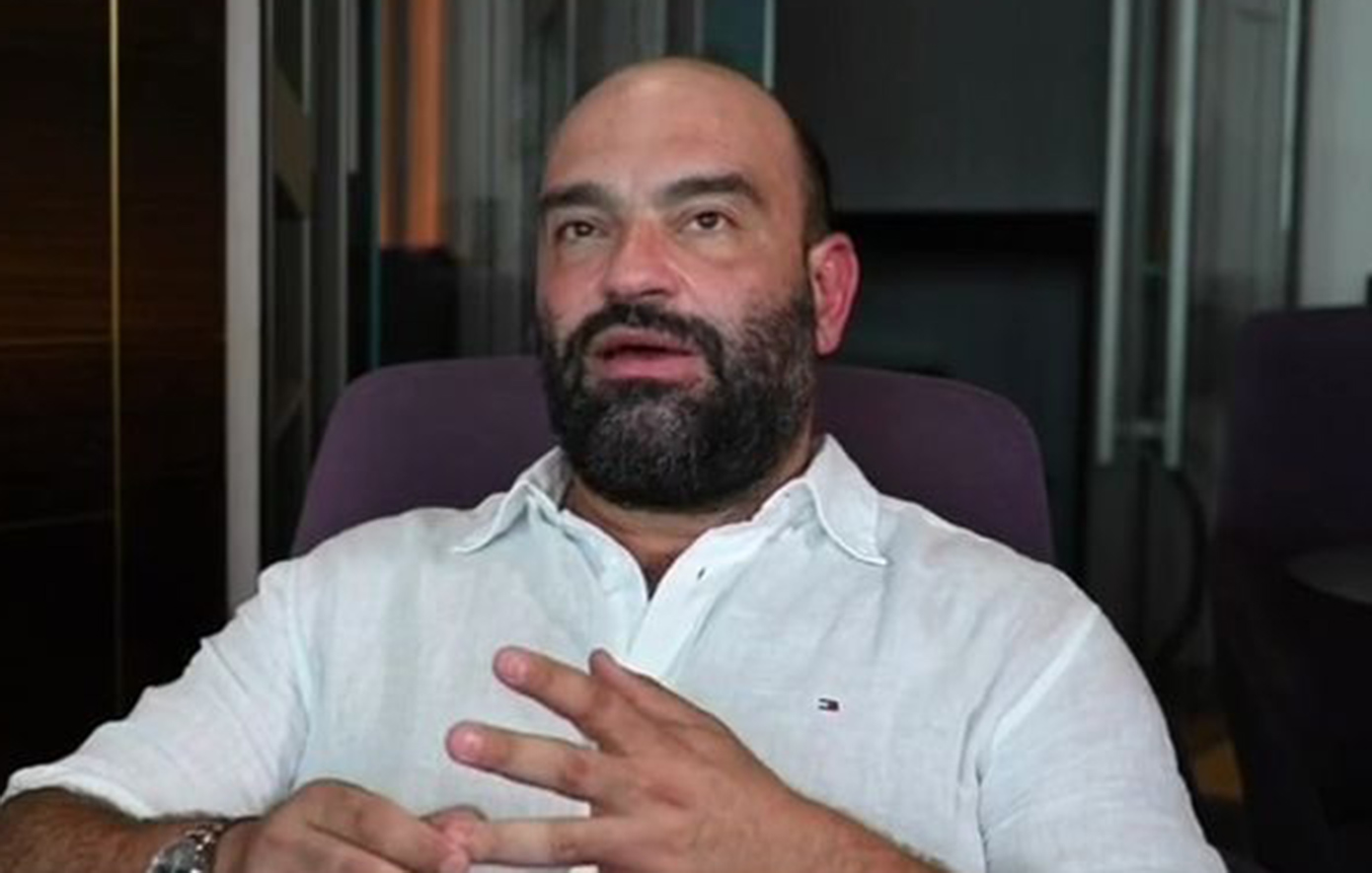 Σύζυγος Τουτουντζή για τον γάμο και τα παιδιά τους: Το παιδί θέλει αγάπη &#8211; Αν του εξηγήσεις ότι δύο μπαμπάδες σ&#8217; αγαπάνε, είναι εντάξει