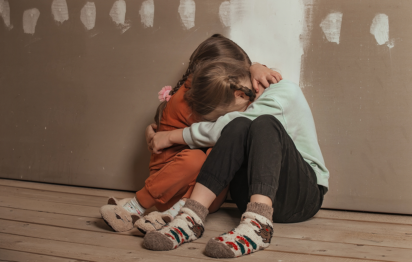 «Μπαμπούλη βοήθεια, θείε μη σκοτώσεις τη μαμά» – Άκουγε στο τηλέφωνο την επίθεση με τσεκούρι στη σύζυγό του στη Λάρισα