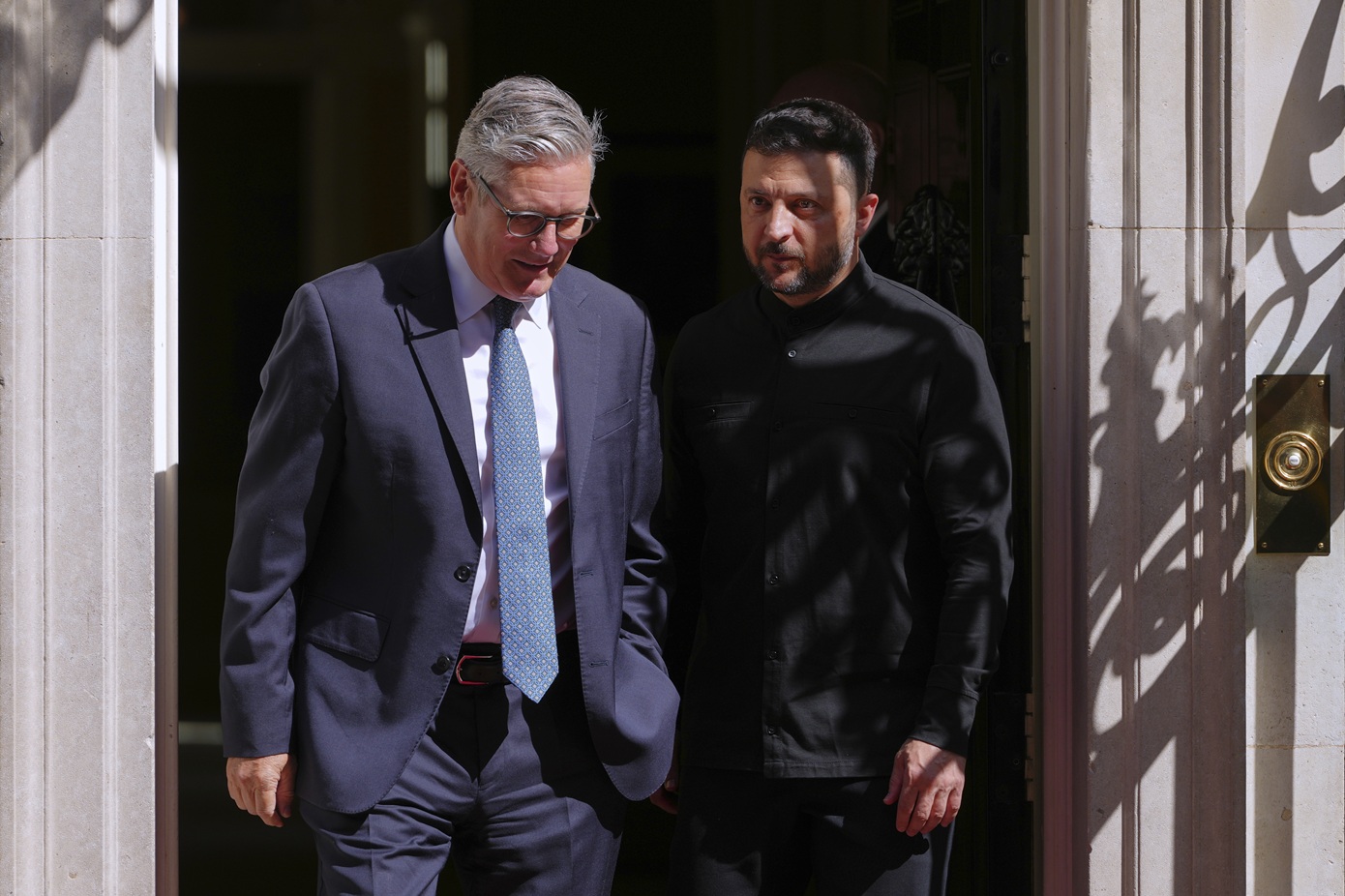 Η Βρετανία ζητά από τη «συμμαχία των προθύμων» να ενισχύσουν τη στρατιωτική υποστήριξη προς το Κίεβο