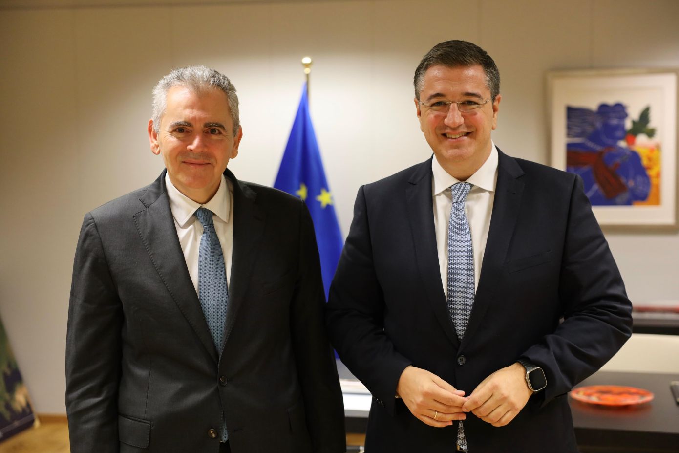 Xαρακόπουλος με Τζιτζικώστα στις Βρυξέλλες: Το χαρτοφυλάκιο του Έλληνα επιτρόπου στενά συνδεδεμένο με τις προτεραιότητες της χώρας