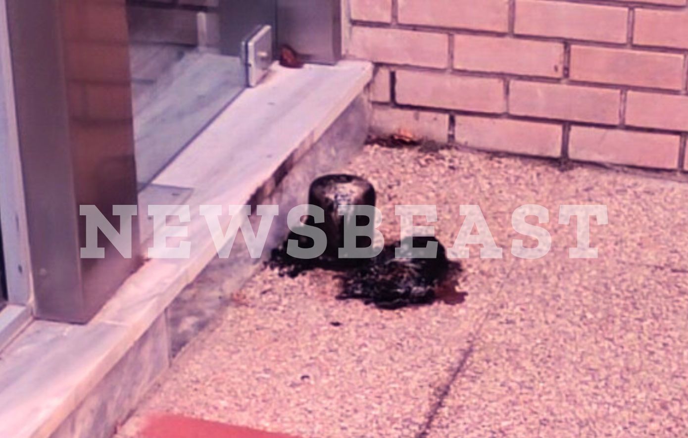 Γκαζάκι εντοπίστηκε νωρίς το πρωί μπροστά από το site της Ομάδας Αλήθειας