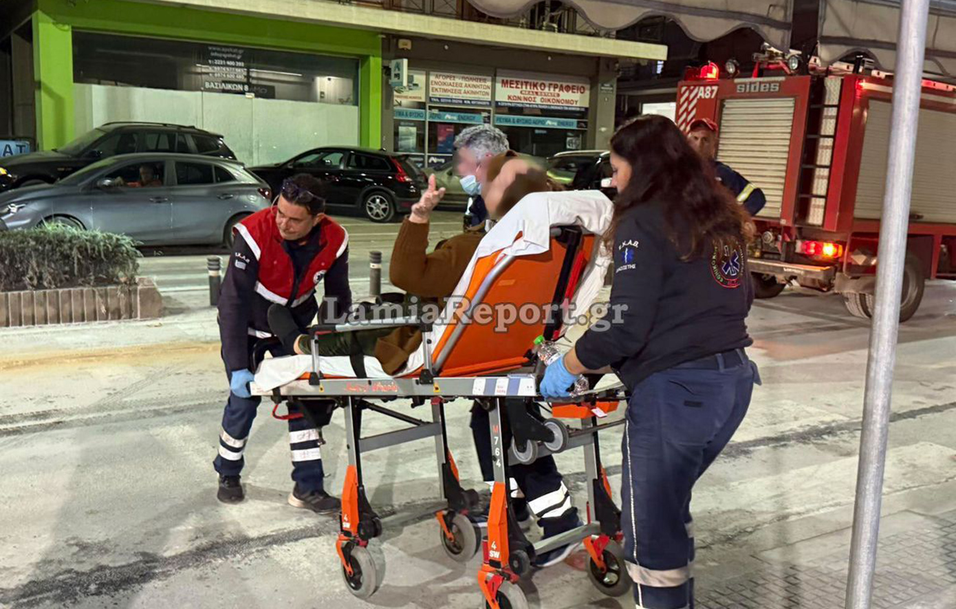 Λαμία: Μηχανή άρπαξε φωτιά μετά από τροχαίο Λαμία: Μηχανή άρπαξε φωτιά μετά από τροχαίο