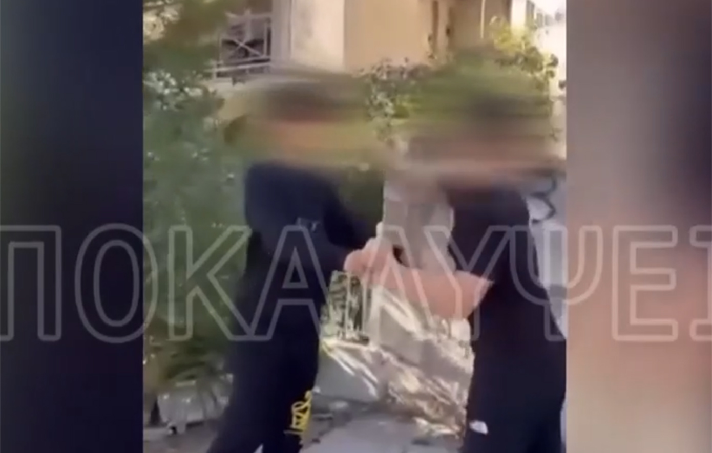 14χρονος πούλησε προστασία σε συνομήλικο: Τον έδειρε, γιατί δεν πλήρωσε με κοσμήματα &#8211; Δείτε βίντεο