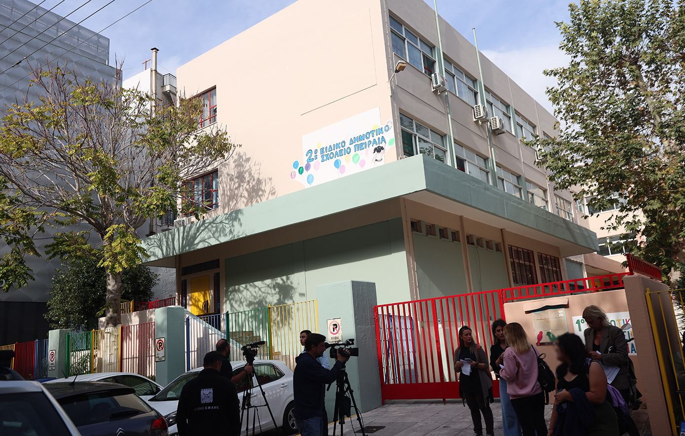 Νεκρό 13χρονο κοριτσάκι σε σχολείο στον Πειραιά