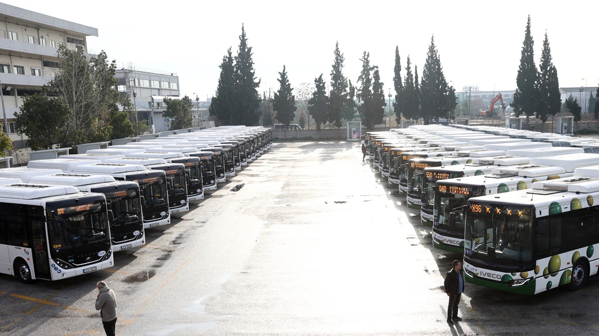 Έξυπνες κάμερες σε 600 λεωφορεία: Νέο σύστημα ελέγχου παραβάσεων και βελτιώσεων του δικτύου &#8211; Πώς θα λειτουργεί