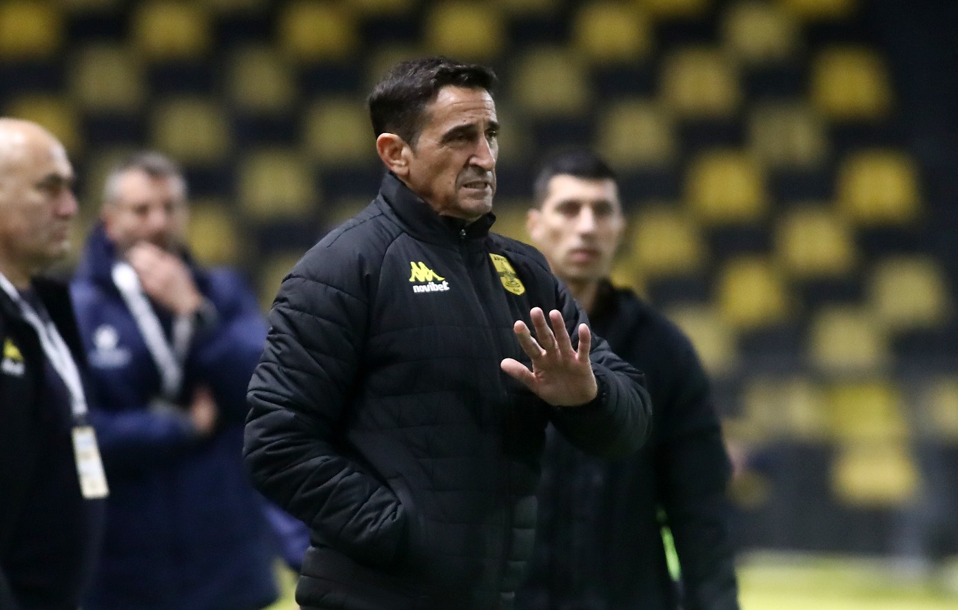 Χιμένεθ μετά τη νίκη του Άρη: Πρέπει να γίνουμε πιο… αλήτες, πολύ κινητό και δεν βγαίνουμε στον δρόμο να παίξουμε