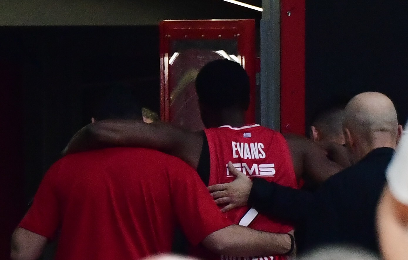 Ολυμπιακός: Η πρώτη ανάρτηση του Έβανς μετά τον νέο σοβαρό τραυματισμό &#8211; «Η ζωή δεν είναι δίκαιη»