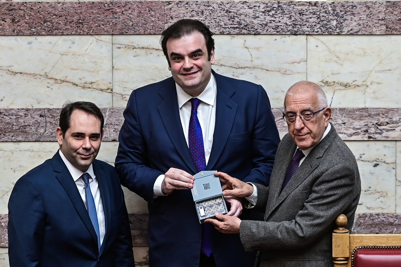 Προϋπολογισμός 2026: Μόνιμες ενισχύσεις 3,2 δισ. ευρώ για 5 εκατ. νοικοκυριά &#8211; Ποιοι κερδίζουν περισσότερο