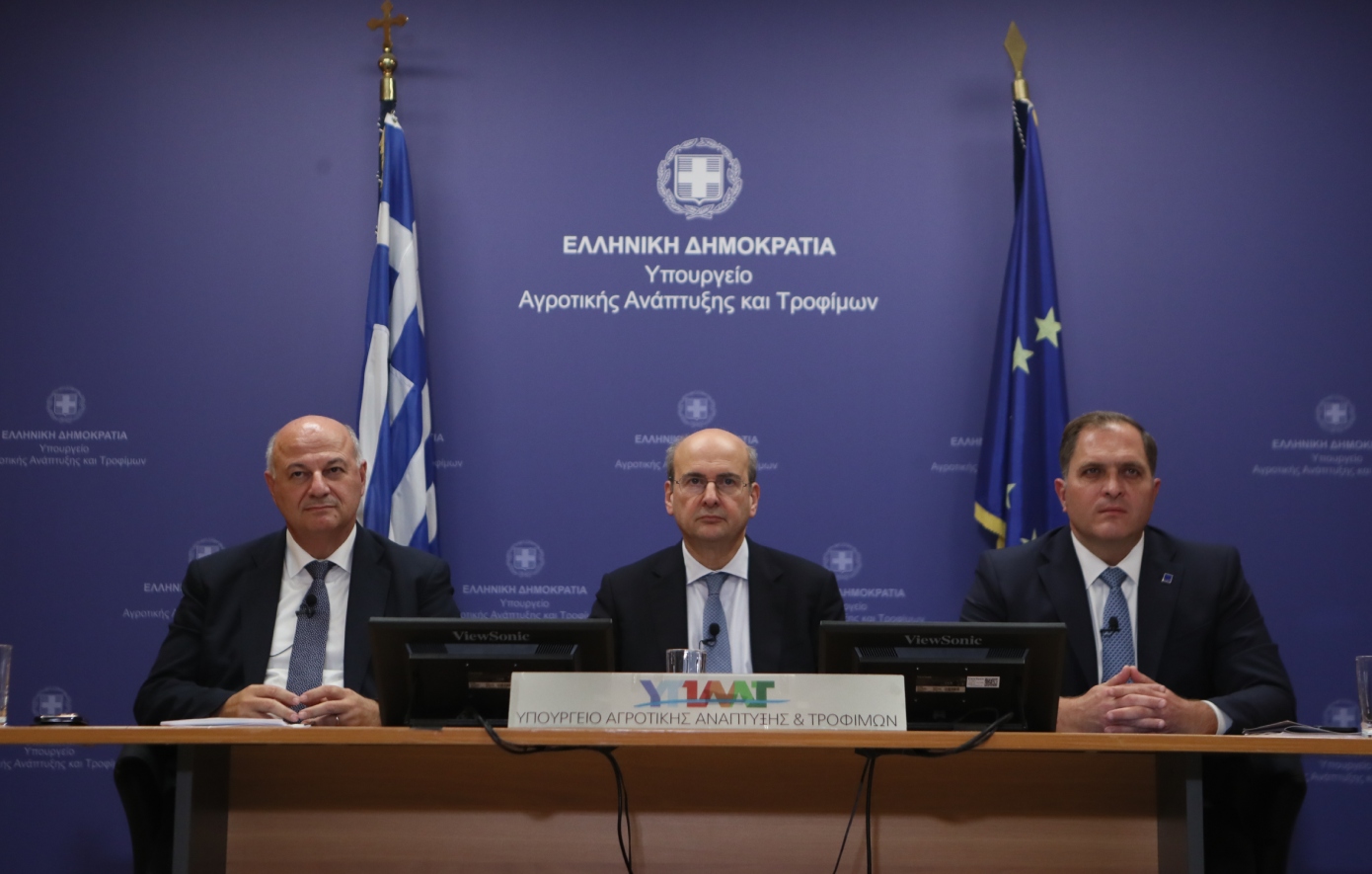 Στα 3,7 δισ. οι αγροτικές επιδοτήσεις το 2025 – Tι ανακοινώθηκε από τους Κ. Χατζηδάκη, Κ. Τσιάρα και Γ. Πιτσιλή