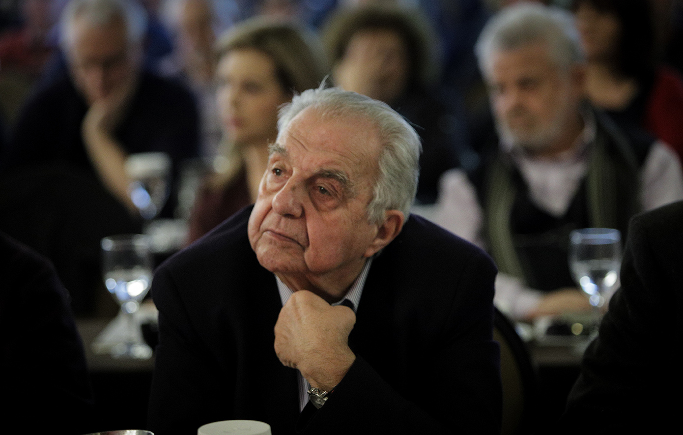 Πέθανε ο Αλέκος Φλαμπουράρης σε ηλικία 87 ετών