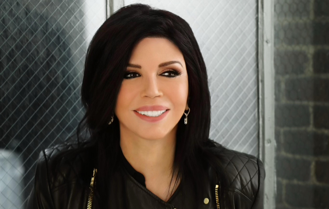 Andy James: Πάντα θεωρούσα τους Έλληνες θερμούς και γενναιόδωρους ανθρώπους!