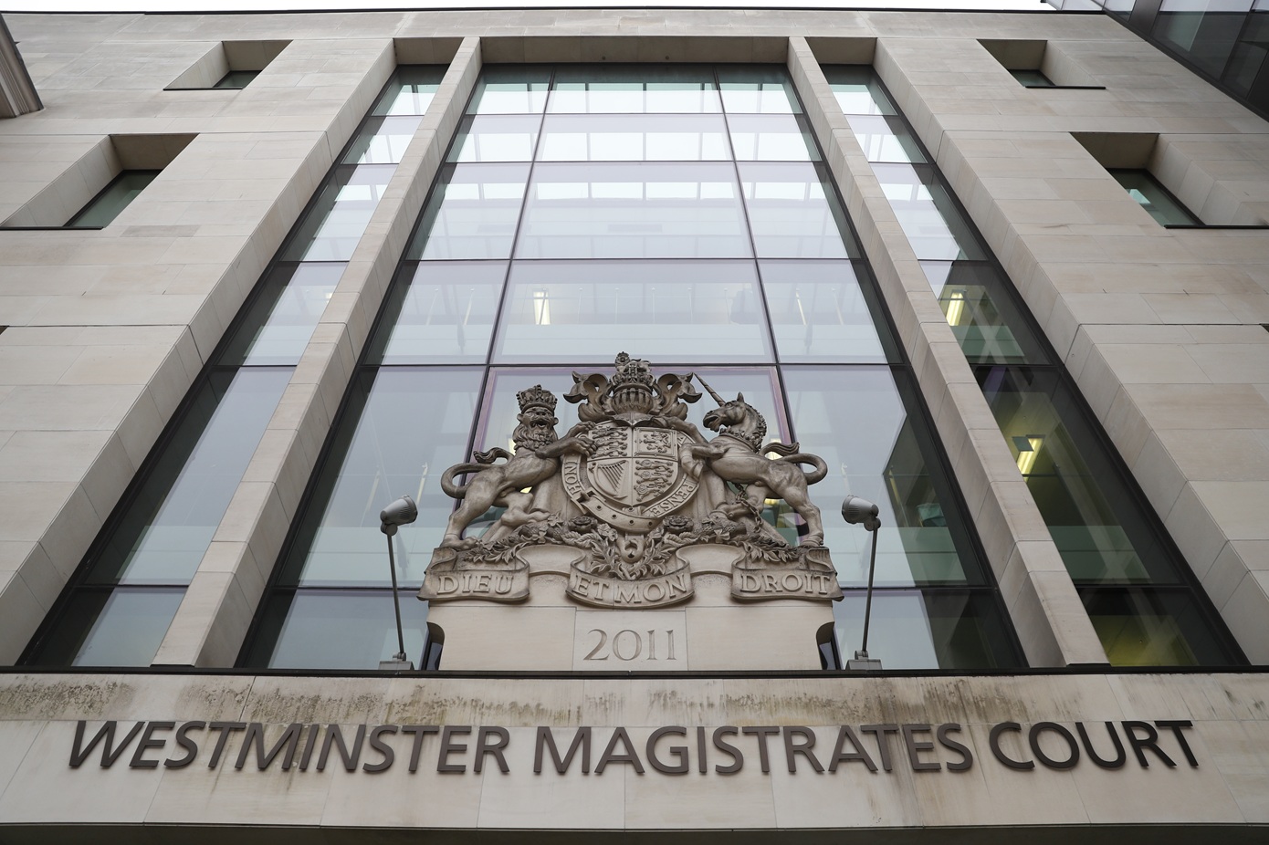 Η βρετανική κυβέρνηση σχεδιάζει αναμόρφωση του δικαστικού συστήματος με στόχο την επιτάχυνση εκδίκασης εκκρεμών υποθέσεων