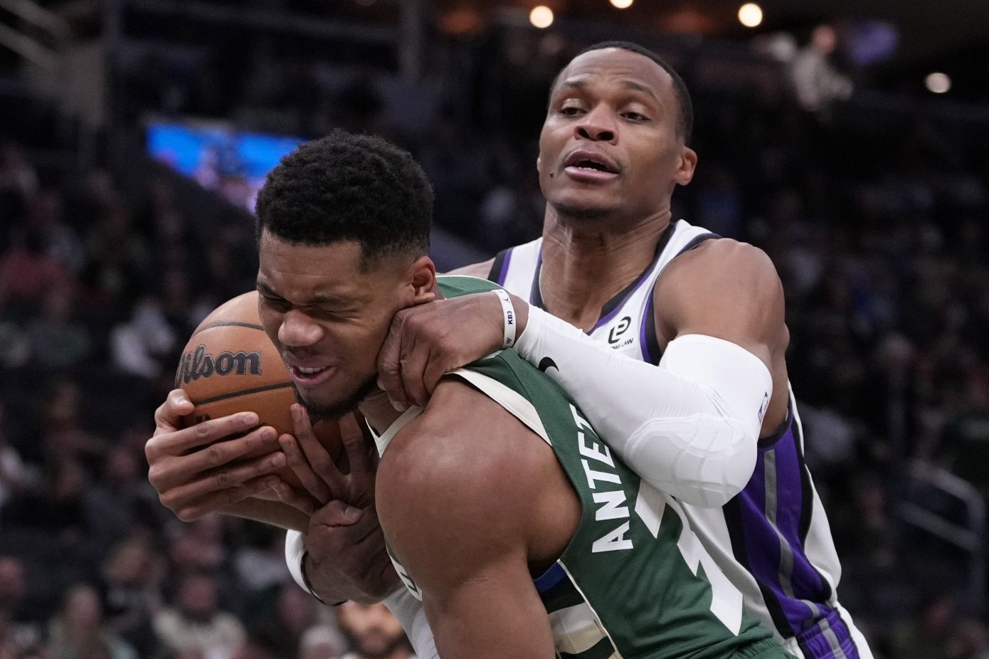 Ο «φιλικός σας γείτονας» Γιάννης: Η viral ιστορία πίσω από το μαυρισμένο μάτι του Αντετοκούνμπο