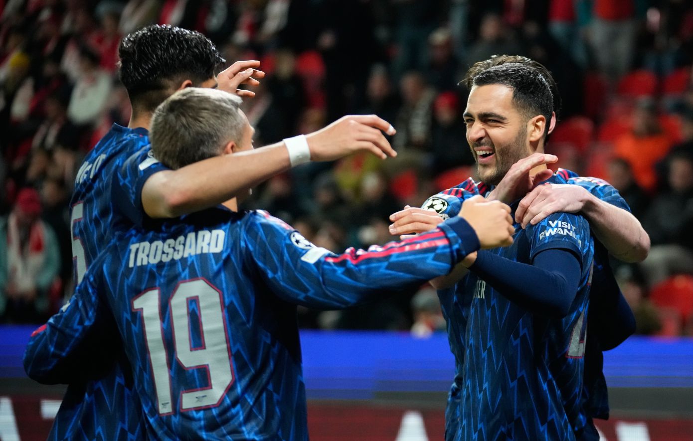 Champions League: Έκανε το 4&#215;4 η Άρσεναλ, ισόπαλο το Νάπολι &#8211; Άιντραχτ