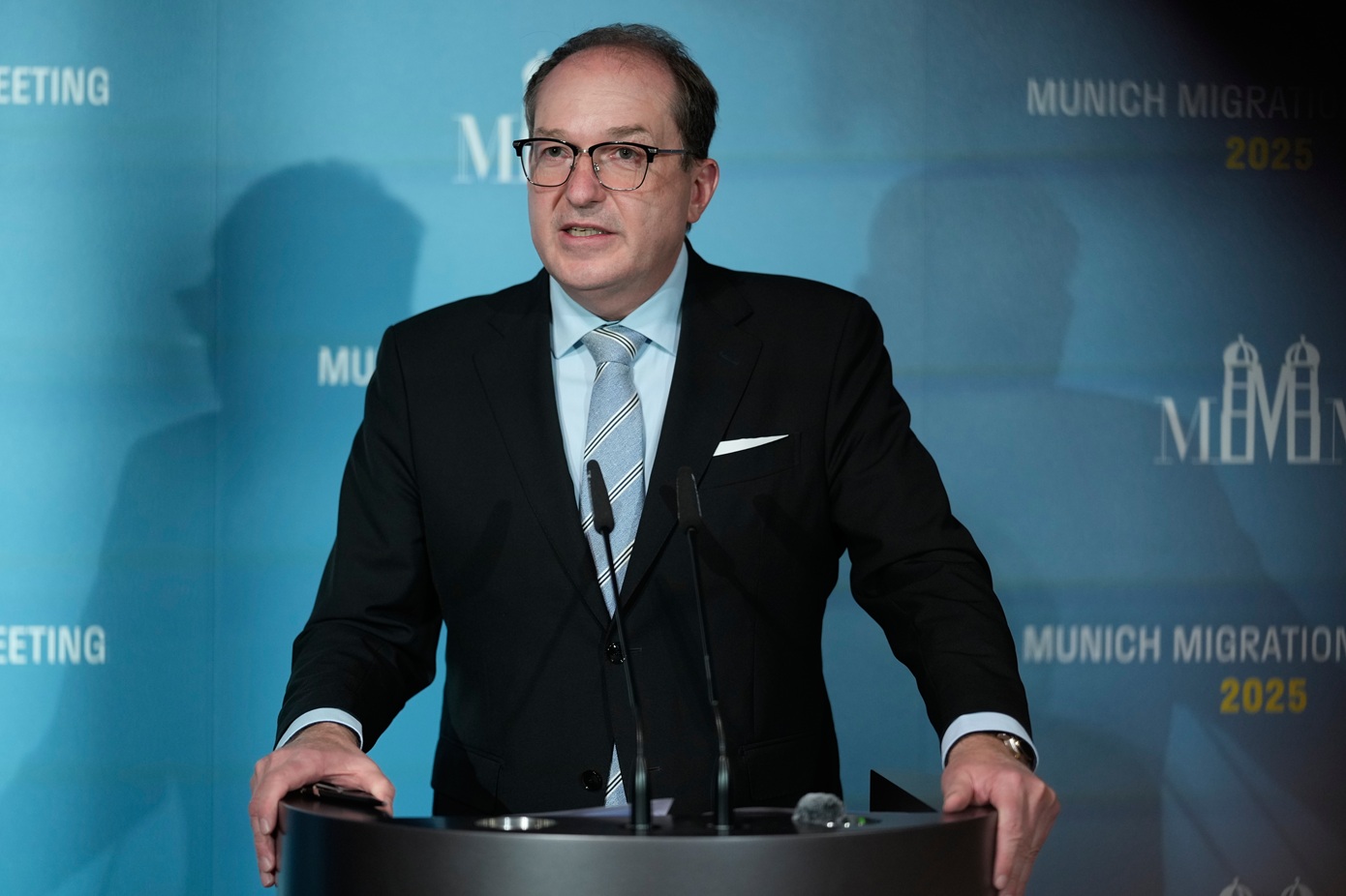 Ο υπουργός Εσωτερικών της Γερμανίας υποστηρίζει τη στέρηση υπηκοότητας σε οπαδούς της Χαμάς